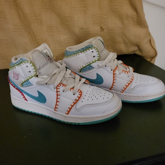 Nike jordans - Picture 7 of 9